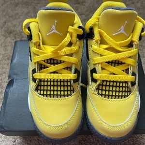 Jordan 4 Retro ‘Lightenings’ Toddler shoes